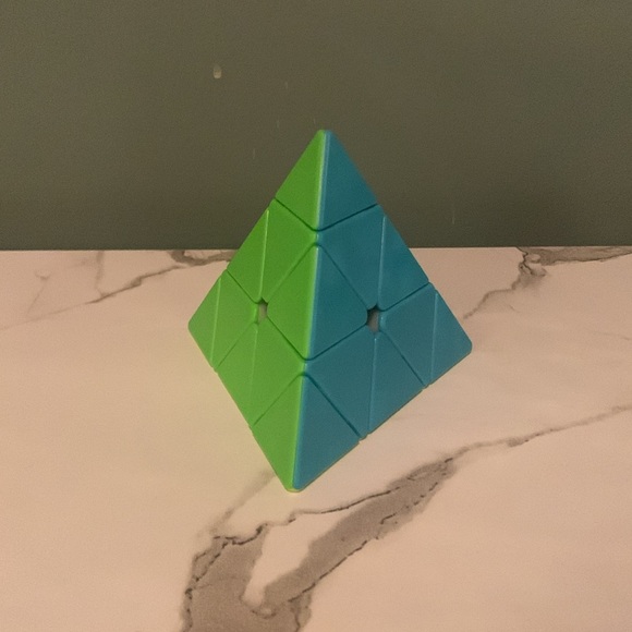 Triangle, Rubiks cube - Picture 2 of 4